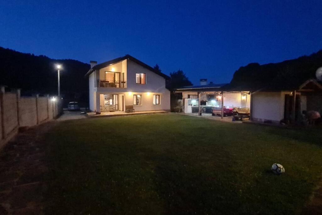 Двете Къщи В Планината Villa Beli Oszam Kültér fotó