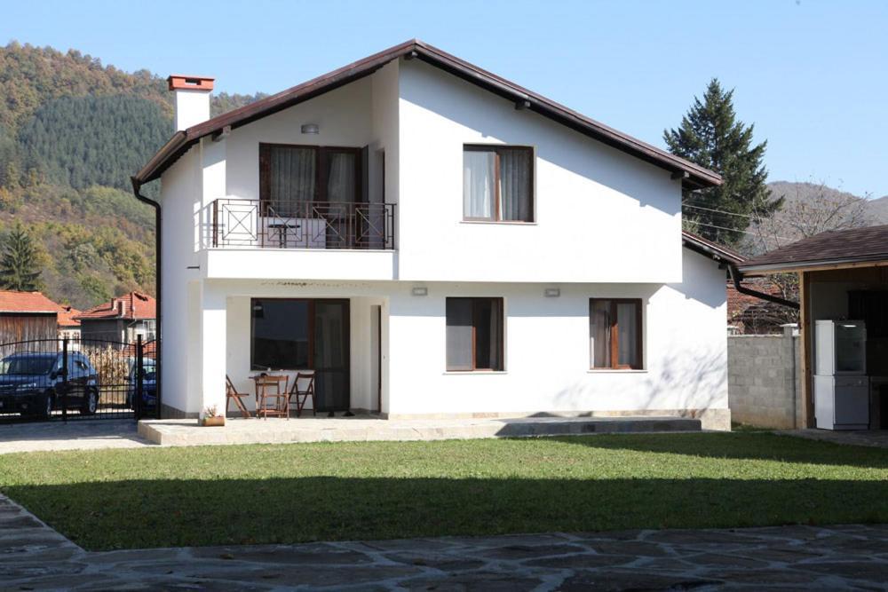 Двете Къщи В Планината Villa Beli Oszam Kültér fotó